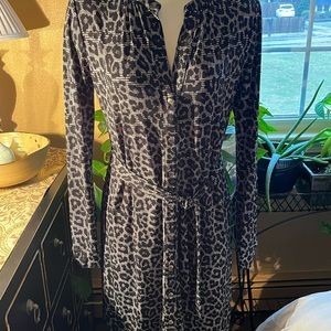 Michael Kors leopard print snap front v-neck dress with tie belt; Flattering fit